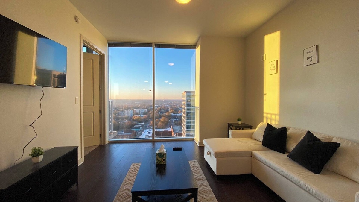 Downtown Apartment | Sky high Apartment in the heart of Downtown Raleigh