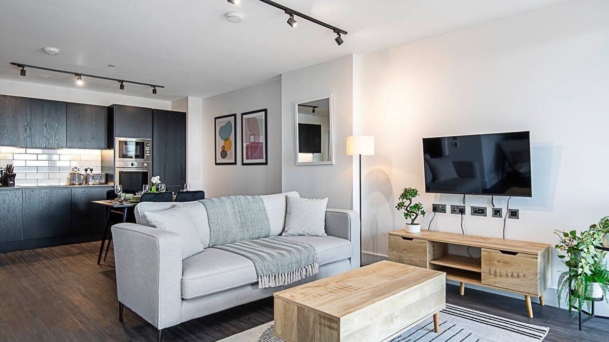 College Park and Old Oak Apartment | Sky-High Apartment with Modern Decor