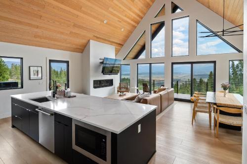 Winter Park Highlands Ski Chalet | Sky House chalet