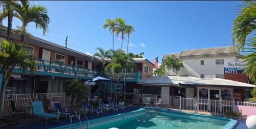 Bermuda Riviera Hotel | Sky Islands Beach