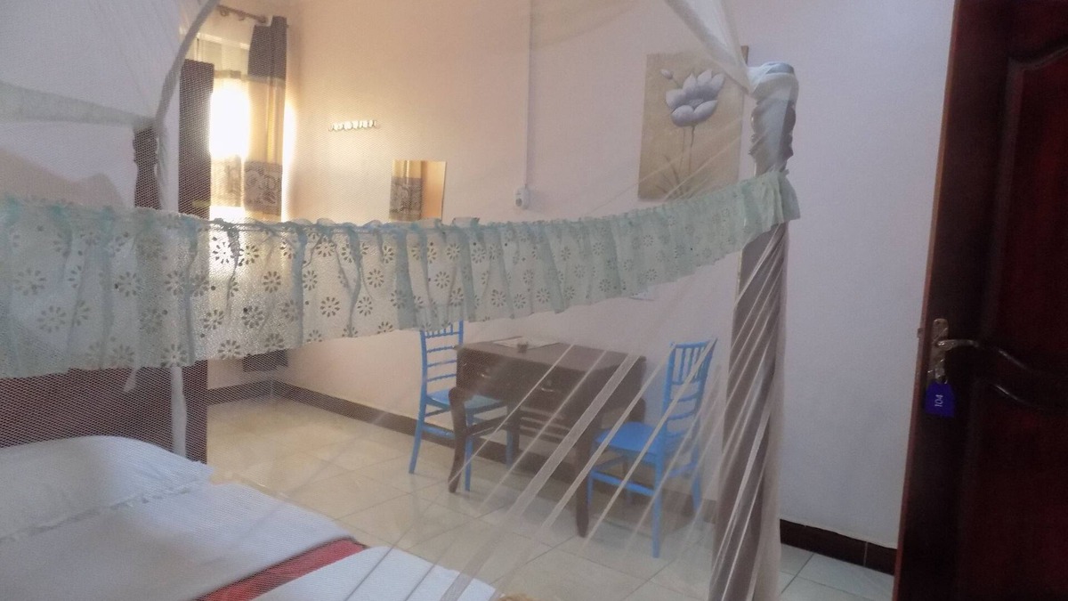 Rukungiri Hotel | Sky Light Hotel
