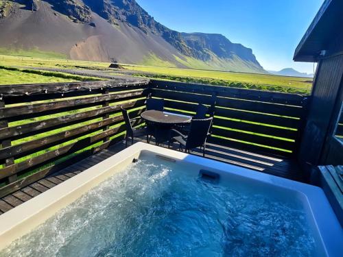 Storidalur House | Sky Retreat & Private Jacuzzi