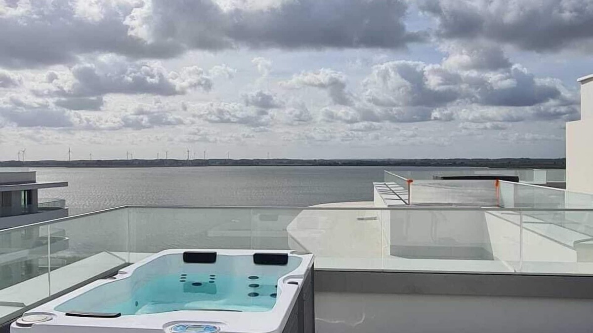 Rogowo Apartment | SKY & SEA Rogowo PEARL apartment with roof terrace and jacuzzi