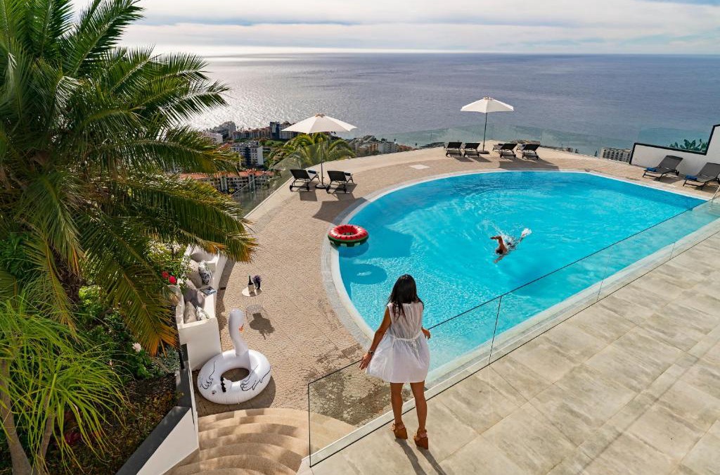 Sao Martinho Villa | Sky Villa by An Island Apart