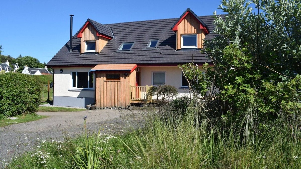 Dunvegan House | Skye Lodge