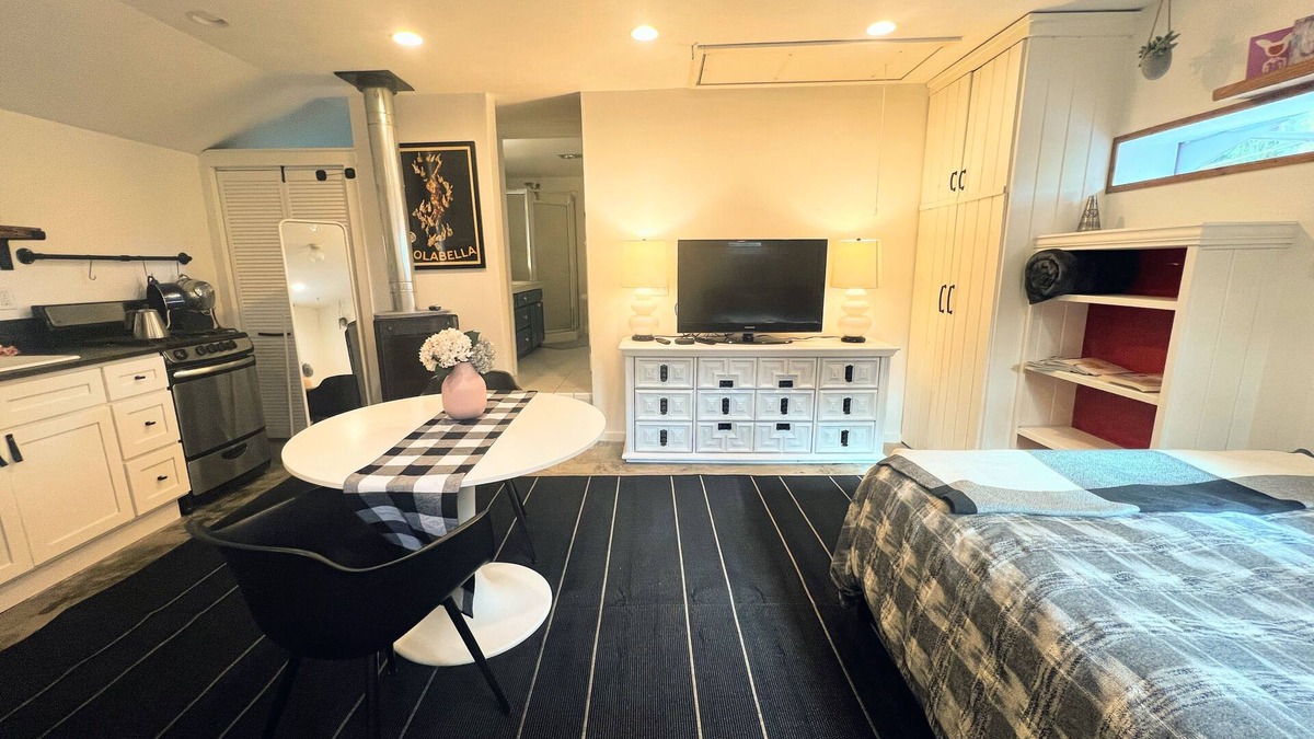 Cedar Hills Apartment | Skye's abode