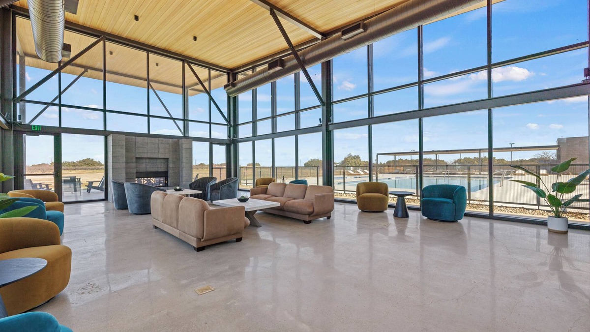 Fredericksburg Hotel | SKYE Texas Hill Country Resort