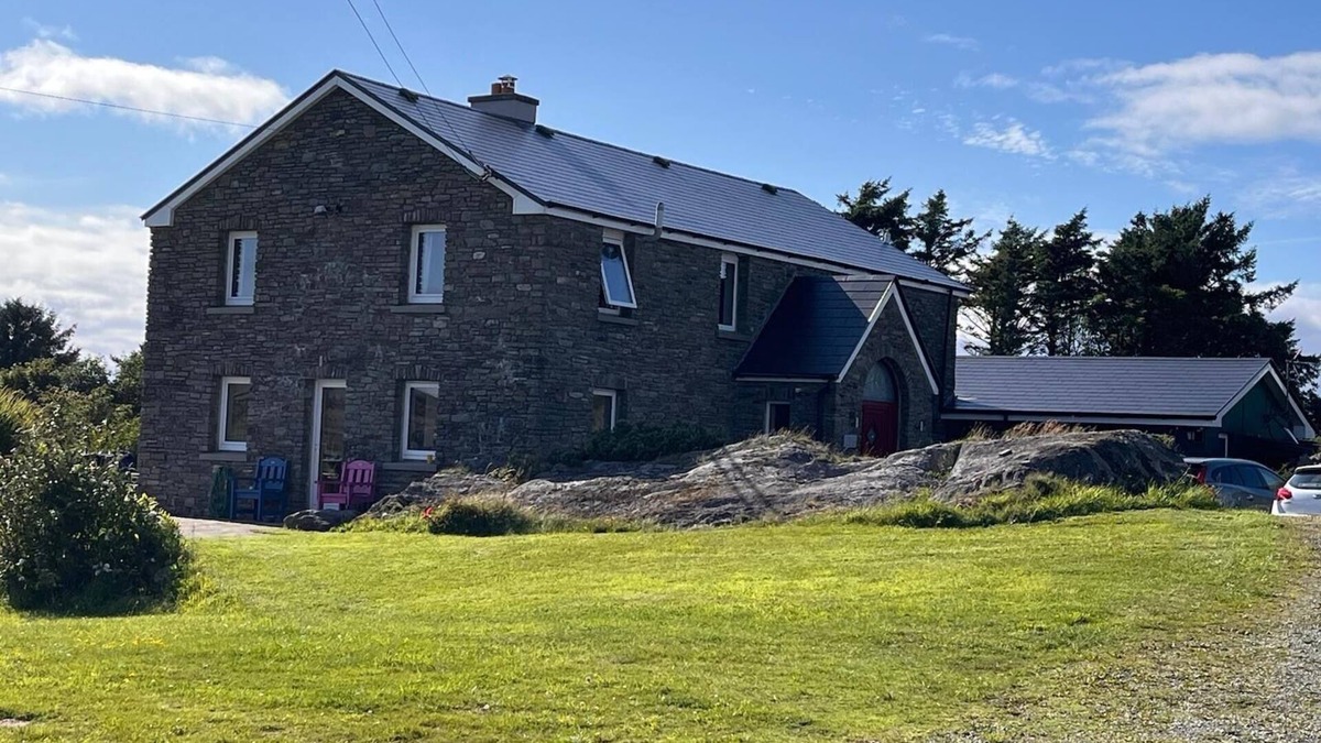 Ardnatrush Cottage | SKYFALL Lodge & Cottage on the Wild Atlantic Way in Ireland's beautiful West Cork