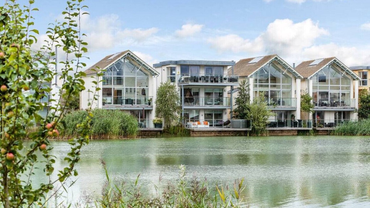 Laverton Villa | Skylark Lodge - HM24 - HOT TUB - Lakeside Spa