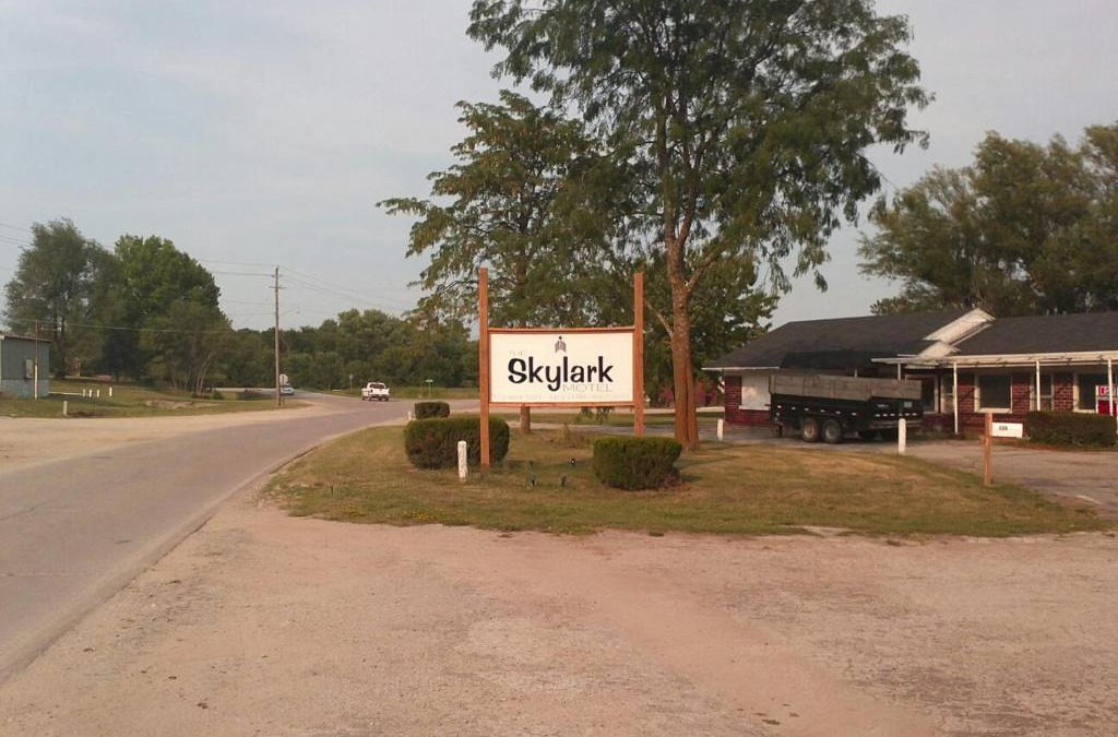 Bedford Hotel | Skylark Motel by OYO