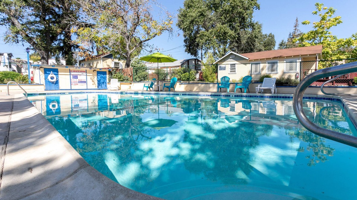 Lakeport Hotel | Skylark Shores Resort