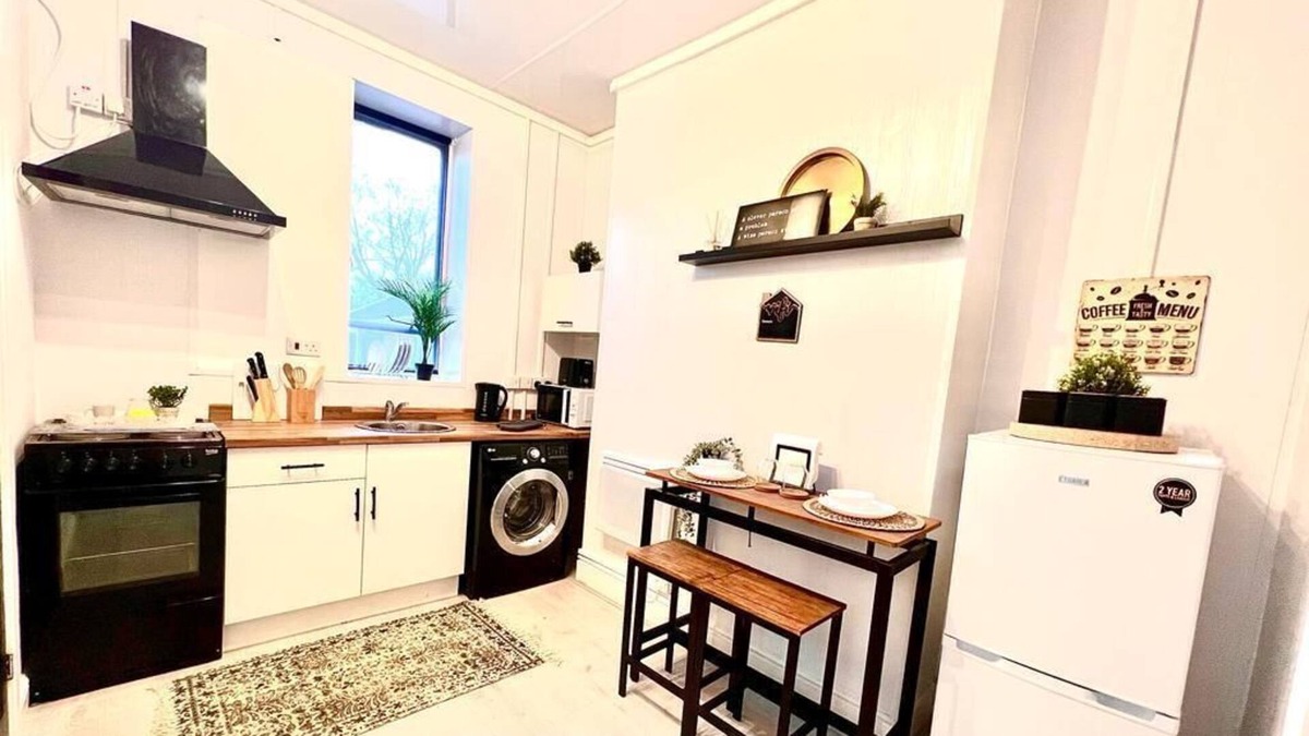 Uplands Apartment | Skyline king Beautiful 1-Bed Apartment in Swansea