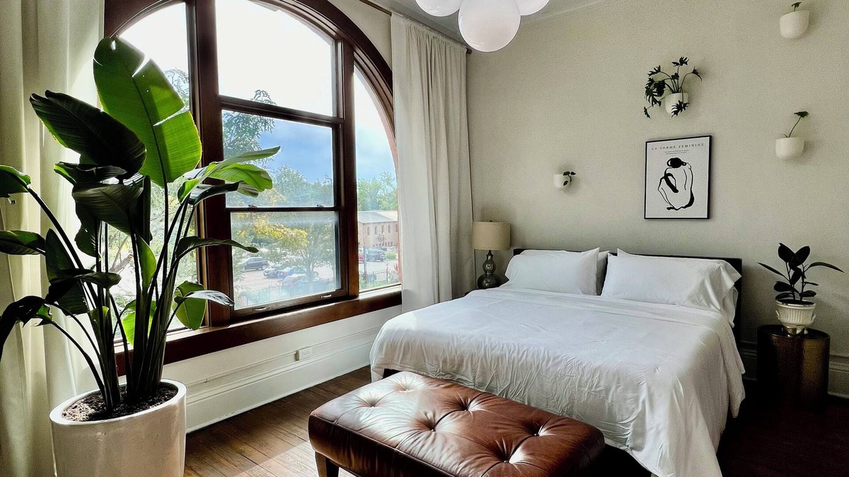 Old Town Apartment | Skyline Loft & Balcony