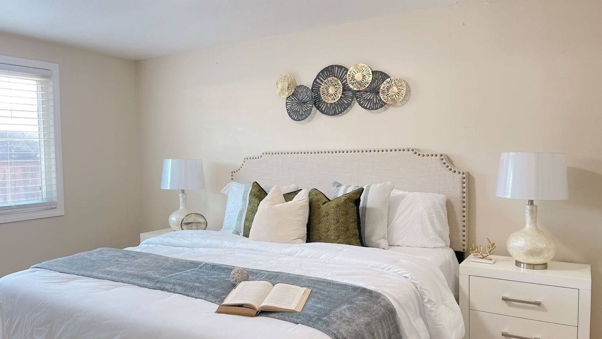 Mira Loma House | Skyline Paradise