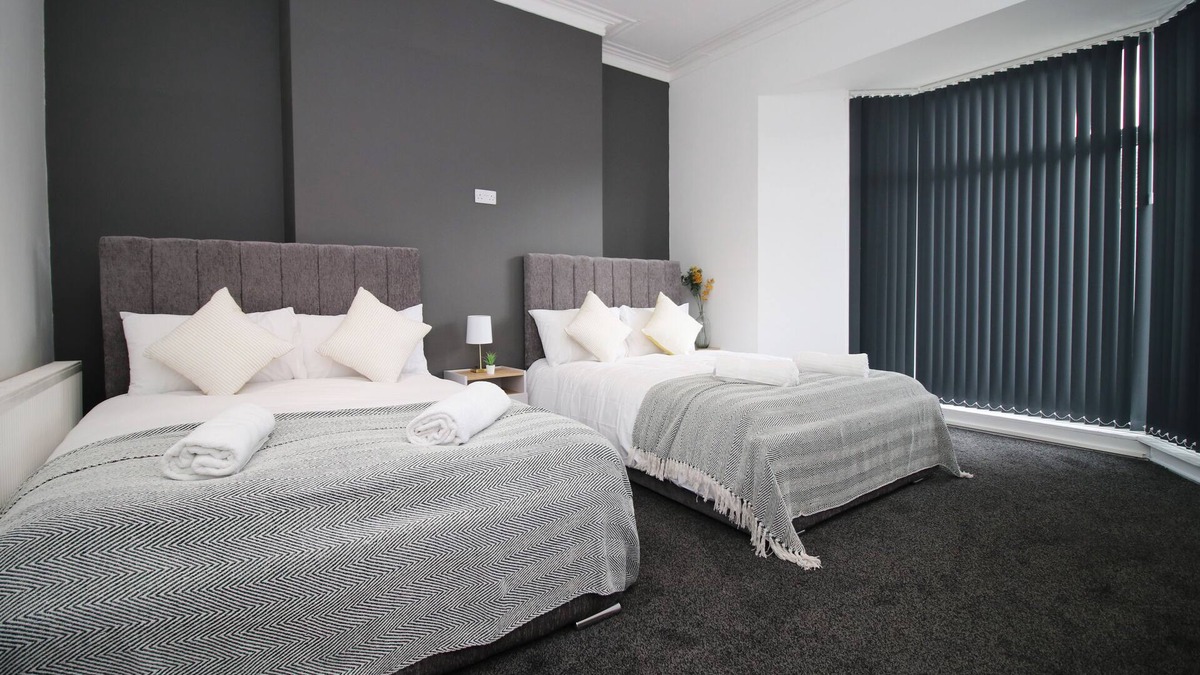 Uplands Apartment | Skyline Remarkable 2-bed Apartment in Swansea