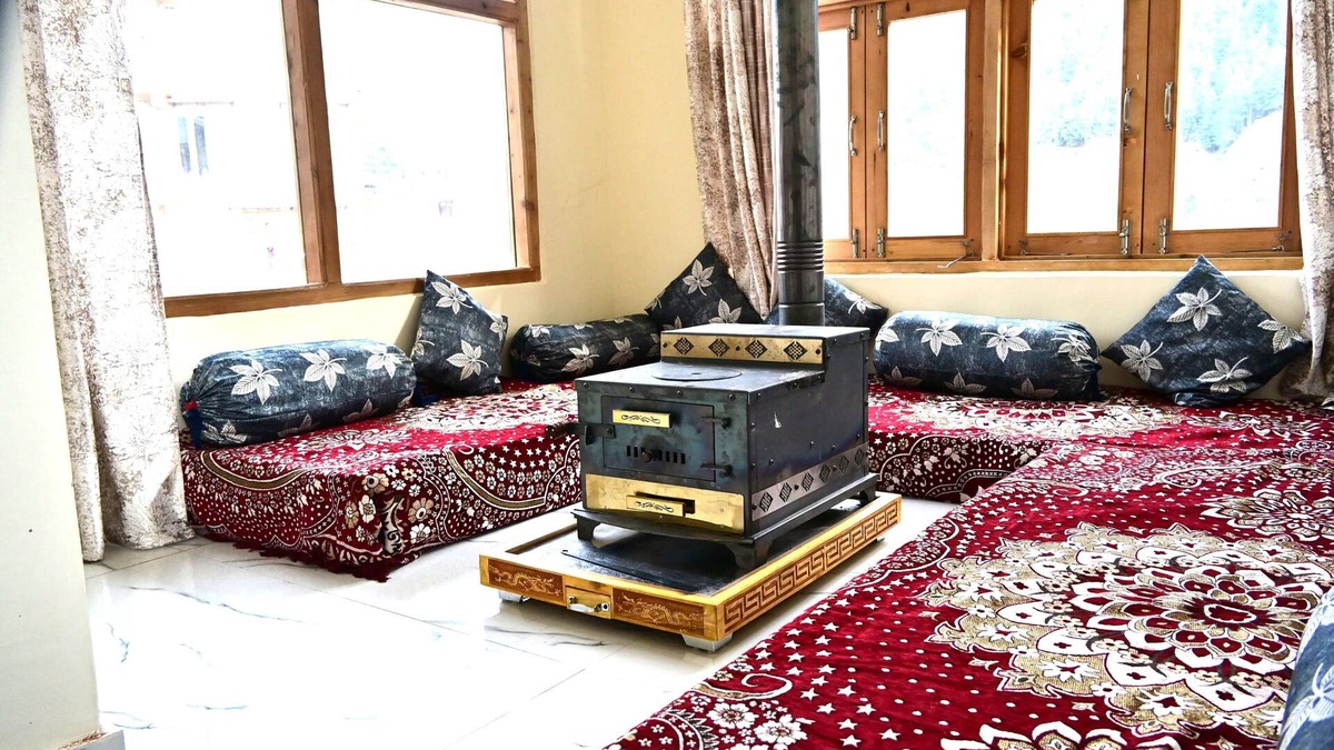 Burwa Hotel | SkyWay HomeStay Burwa