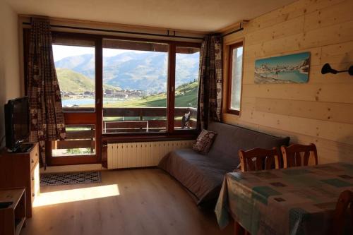 Val Claret Apartment | SLA107 - Apt lumineux 4pers vue lac Tignes
