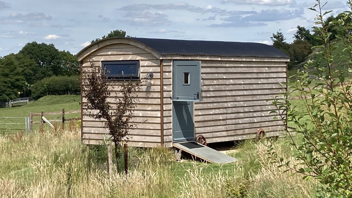 Edington Apartment | Slades Farm Luxury Glamping Pod Daisy