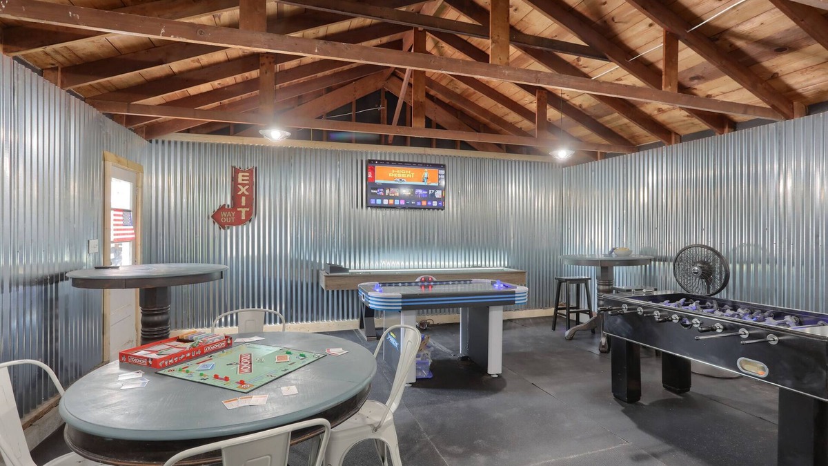 Annville House | Slammin' Gameroom, Hot Tub & Firepit 15 Mins To Hershey