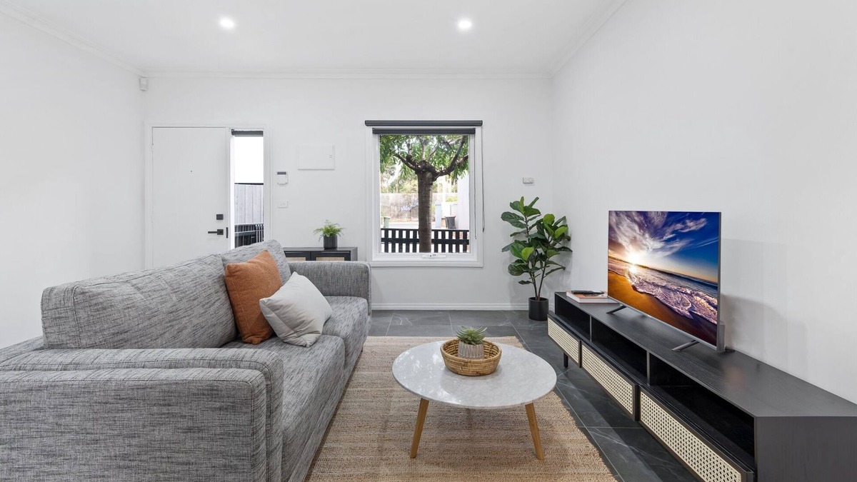 Clifton Hill House | Sleek 2-Bed Terrace near Local Parks