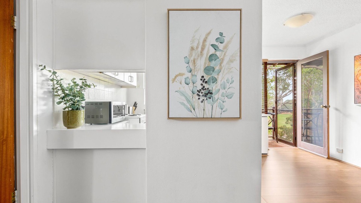 North Parramatta Apartment | Sleek 2-Bed Unit in Quiet Street by Belmore Park