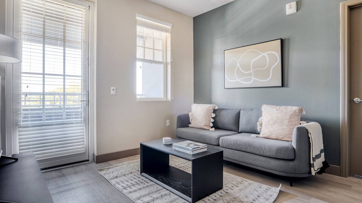Burlingame Apartment | Sleek Burlingame 1BR w/W/D, Gym & Roof, nr Caltrain, by Blueground