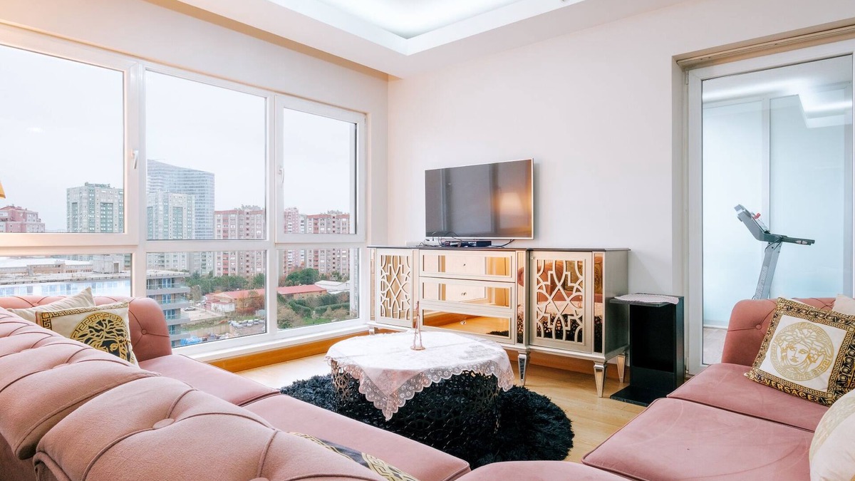 Atasehir Apartment | Sleek Residence with View 6 min to Brandium Mall