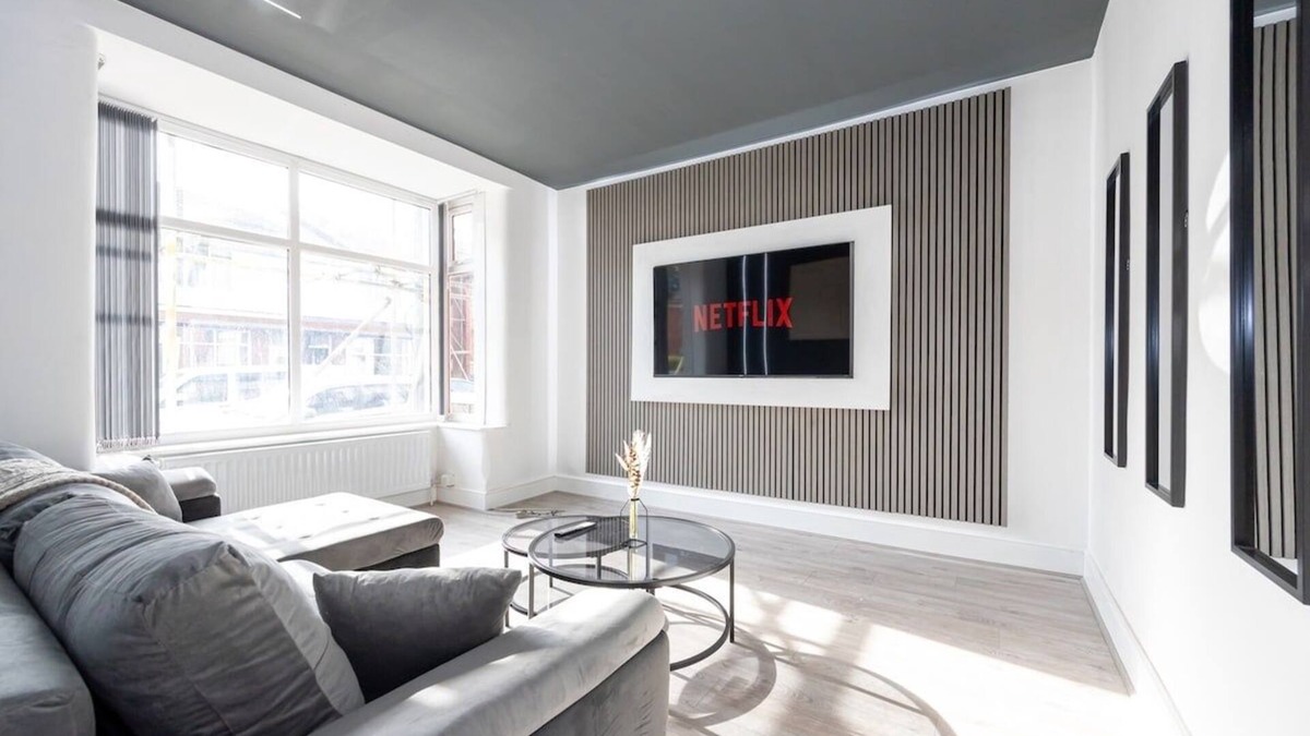 Bolton House | Sleek Retreat:Modern Home-Games Room&Cinema&nbsp;Lounge