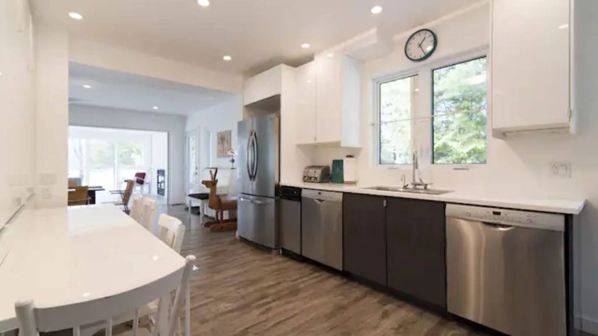 Frontenac Villa | sleep 22, 10 br 7 baths, hot tub, lakefront, view