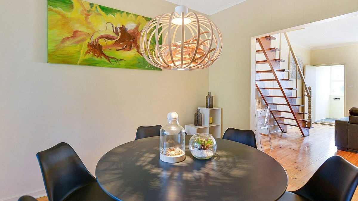 Glenelg North Apartment | Sleep By the Sea - Perfect Beach Holiday