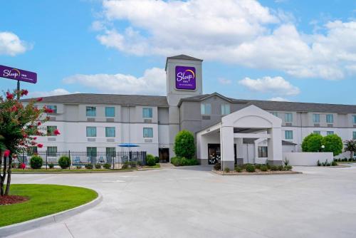 Broadmoor Hotel | Sleep Inn Baton Rouge East I-12