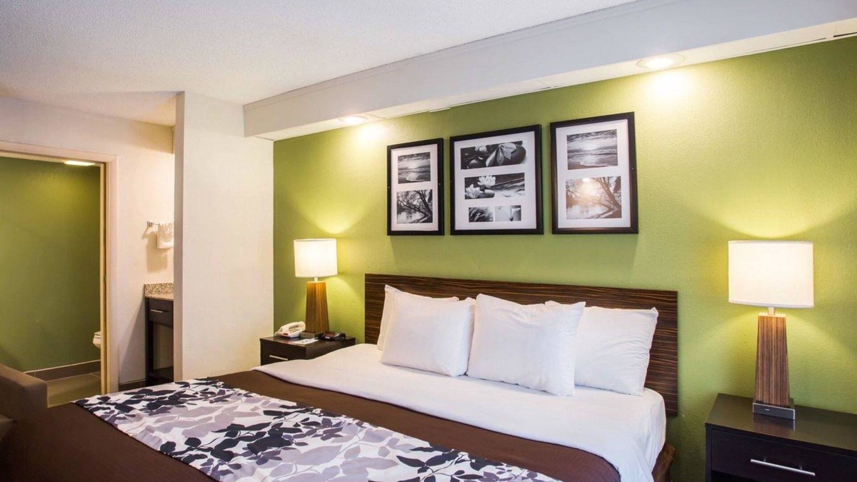 Talbot's Corner Hotel | Sleep Inn Nashville Downtown Opryland Area