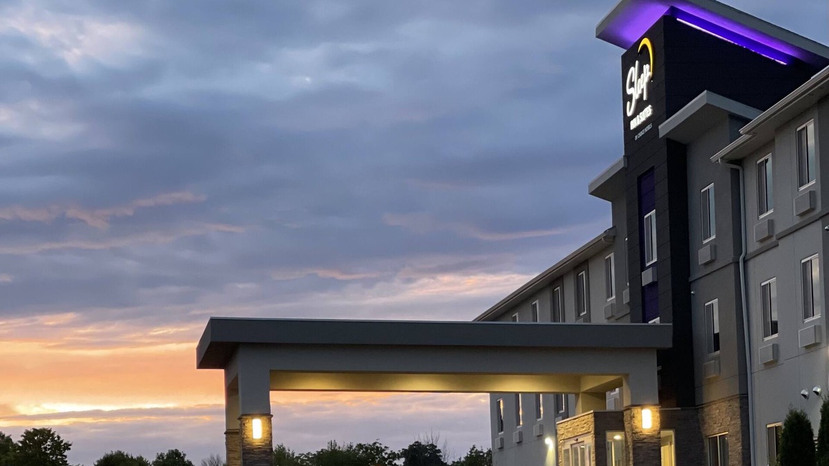 Lancaster Hotel | Sleep Inn & Suites Lancaster-Platteville