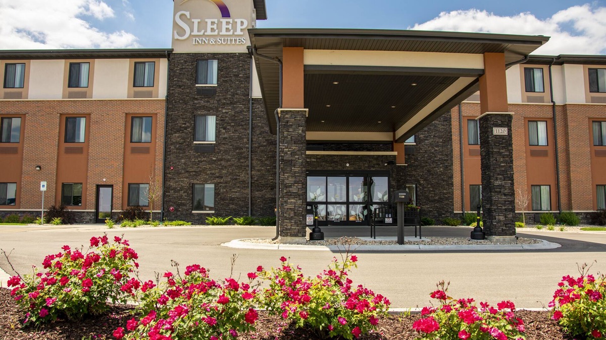 Oregon Hotel | Sleep Inn & Suites Oregon - Madison