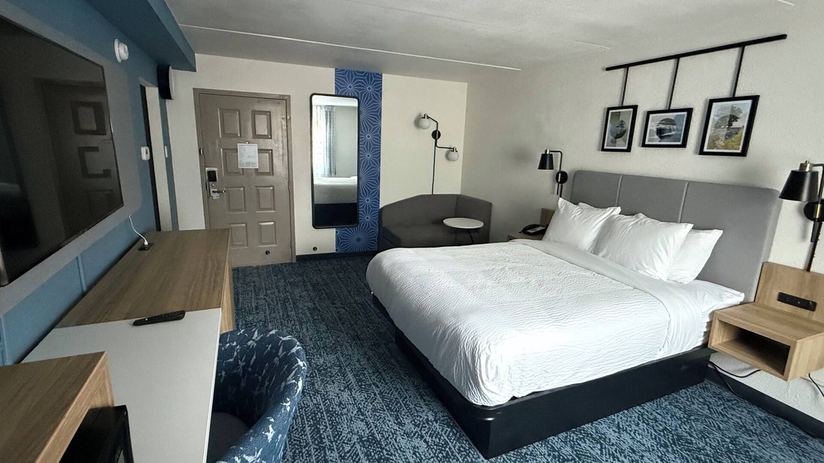 Merrillville Hotel | Sleep Inn & Suites