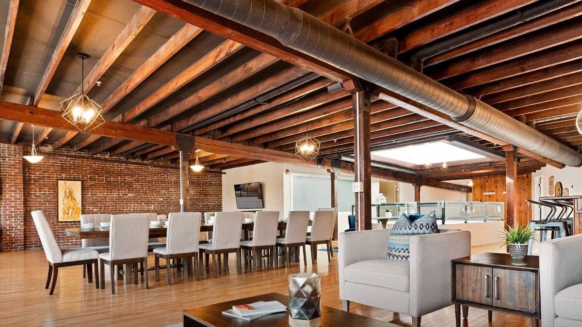 Shelby Park House | Sleep24 12Beds 8BR 6BA Swepson Retreat KING