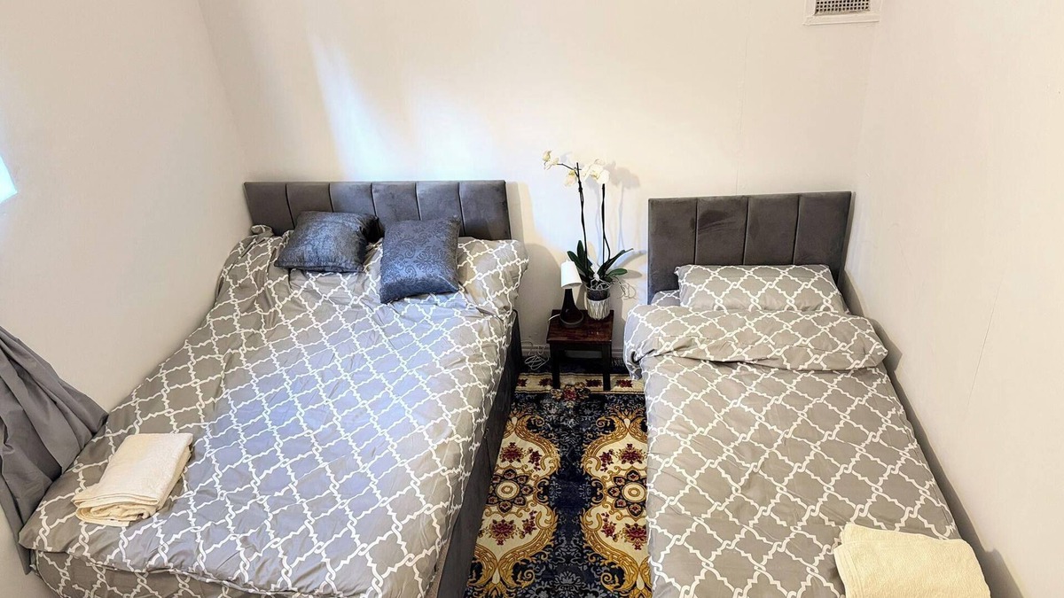 Purley Apartment | Sleep4 - Close To Purley Station & Local Shops