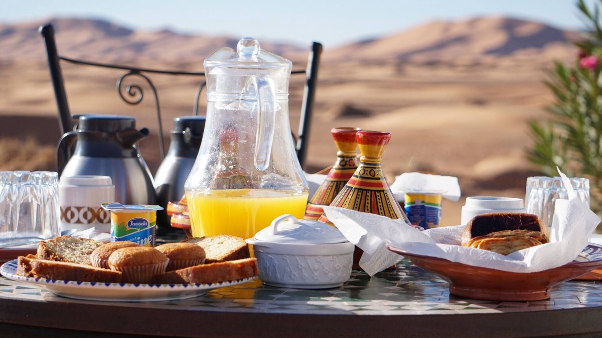 Taouz House | Sleeping in a Luxury tent in Merzouga desert !
