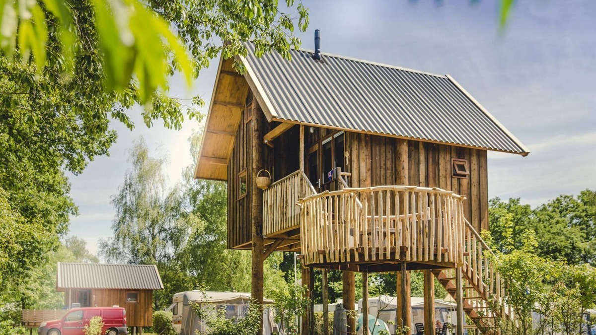 Zuna Cabin | Sleeping at 4 meters height, with beautiful views of the Regge!