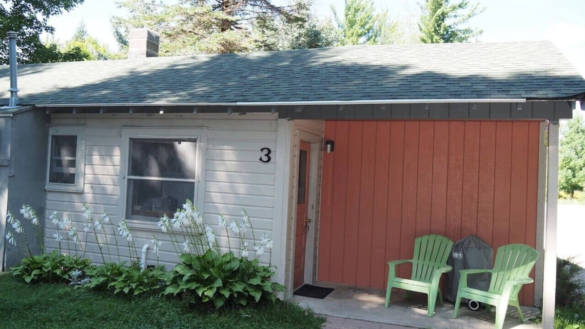Honor Cabin | Sleeping Bear Riverside Cabins - Cabin #3