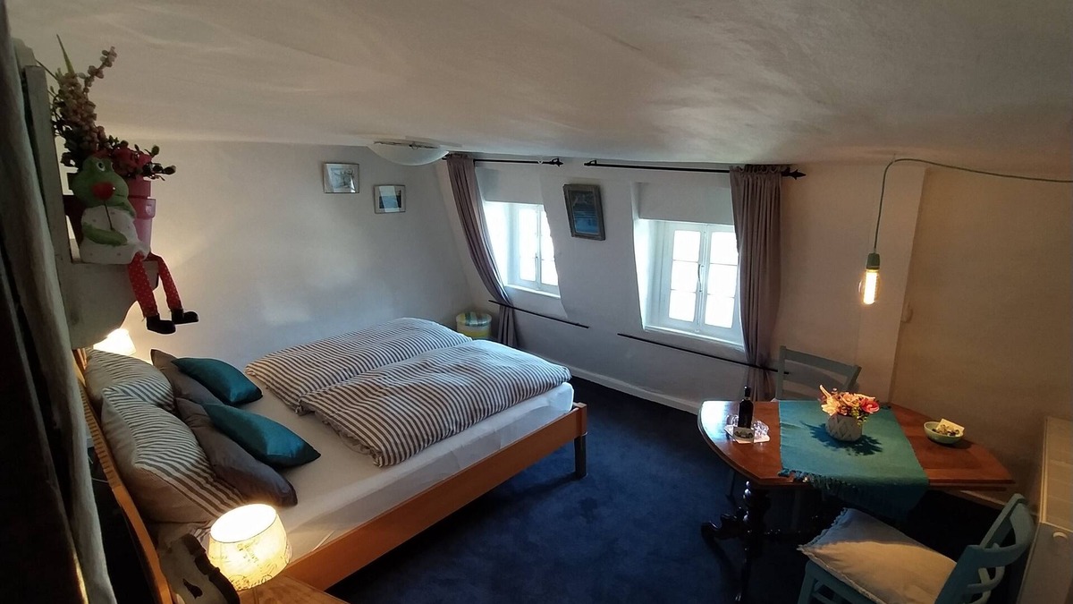 Monschau House | Sleeping in age-old, Scottish & crooked house, idyllic a. D.Rur in the middle of Altstadt
