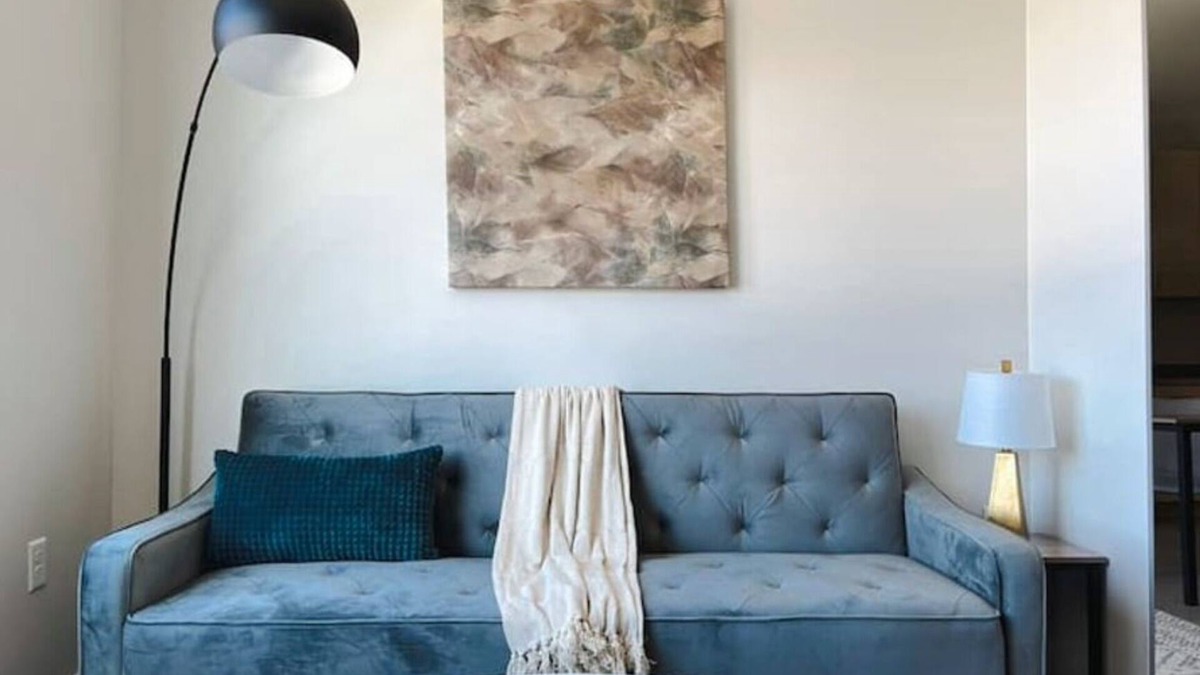 Des Moines Apartment | Sleepover: Attractive Studio and Gym - Des Moines