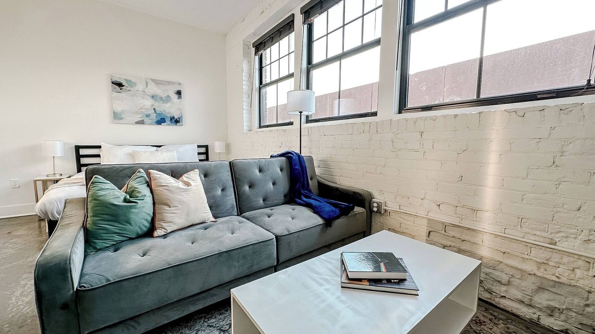 Downtown Wichita Apartment | Sleepover: Elite Studio + Parking - Wichita