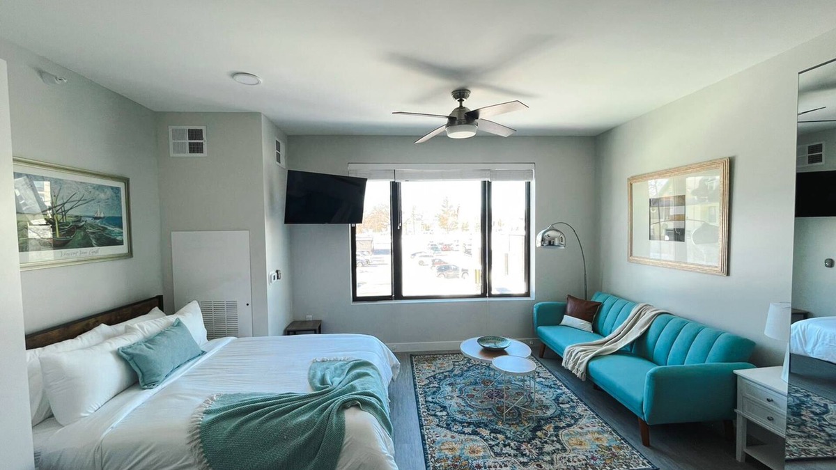 Des Moines Apartment | Sleepover: Upscale Studio and Gym - Des Moines
