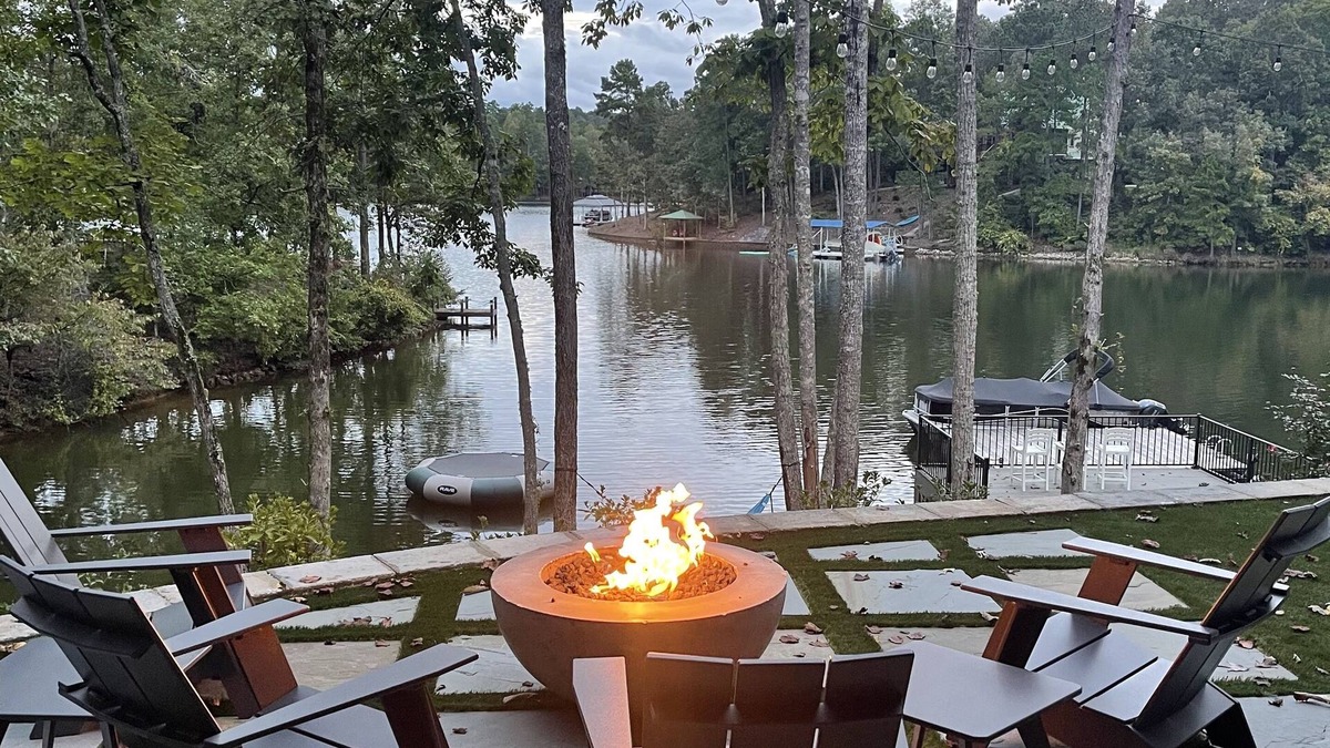 Wedowee House | Sleeps 12. 3 private bedrooms, bunkroom. Sidewalk to dock, no stepsnWater toys
