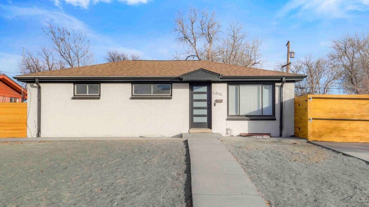 Aurora House | Sleeps 16 - 15 min/Downtown, 10 min/Medical Center