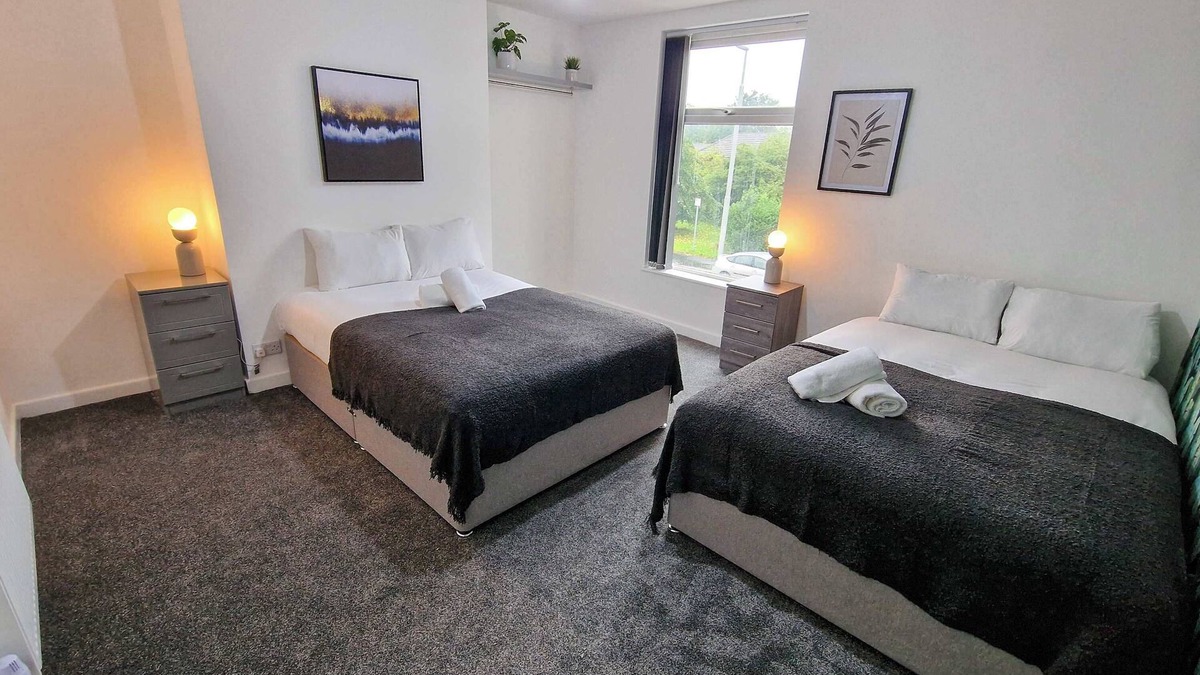Clayton House | Sleeps 16 Etihad/Co-Op Live home by City SuperHost