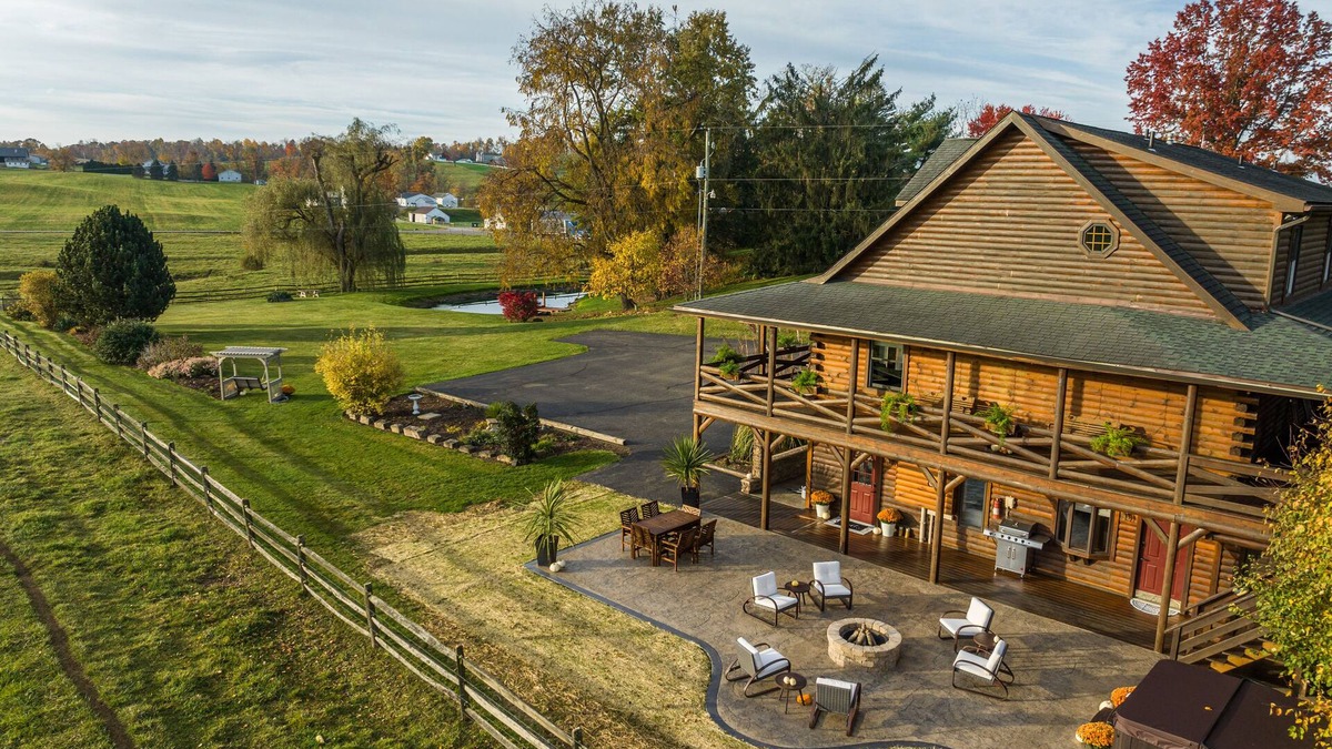 Millersburg House | Sleeps 23, gorgeous hot tub, peaceful country setting
