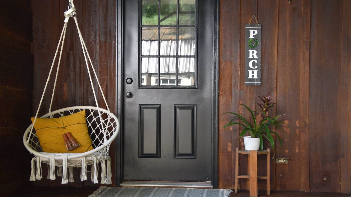 Lexington House | Sleeps 4, Rustic, Secluded