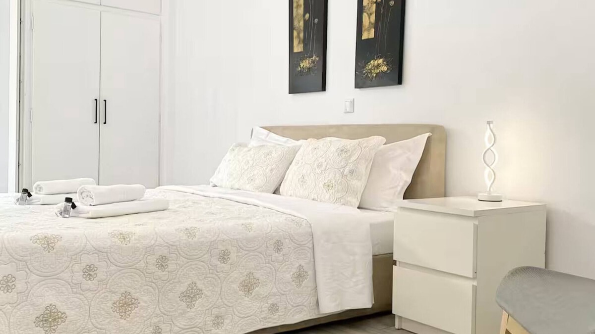 Ano Patisia Apartment | Sleeps 5 near Athens center and metro